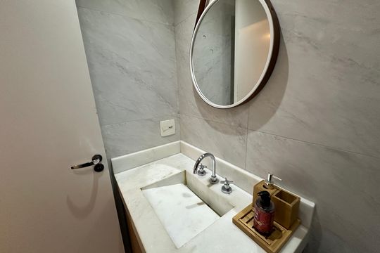 Banheiro da Suíte de apartamento para alugar com 1 quarto, 66m² em Bethaville I, Barueri