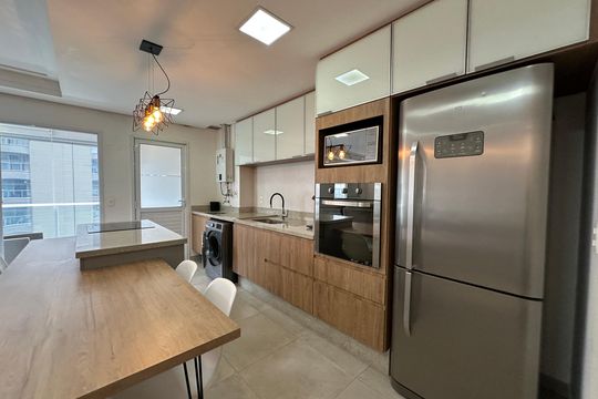 Cozinha de apartamento para alugar com 1 quarto, 66m² em Bethaville I, Barueri