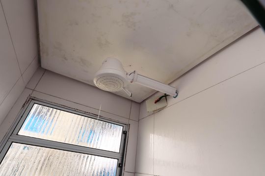 Banheiro de apartamento à venda com 2 quartos, 45m² em Vila Heliopolis, São Paulo
