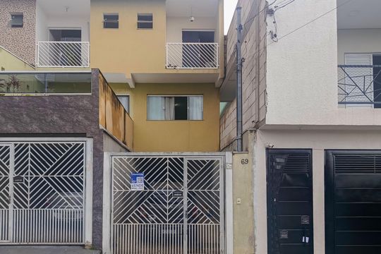 Fachada de casa à venda com 2 quartos, 113m² em Brasilândia, São Paulo