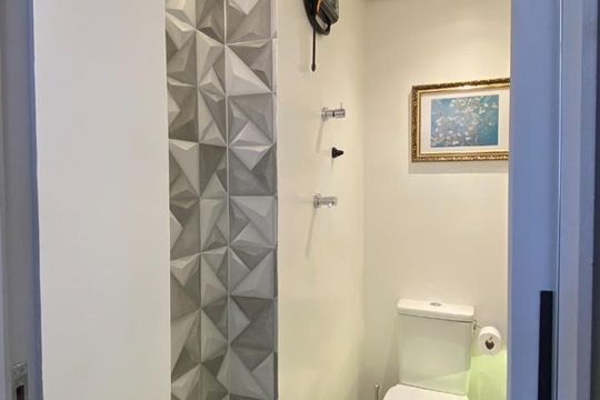 Banheiro de apartamento à venda com 2 quartos, 75m² em Vila Dom Pedro I, São Paulo