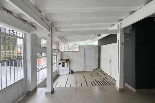 Garagem de casa para alugar com 3 quartos, 219m² em Jardim Nascimento, São Bernardo do Campo