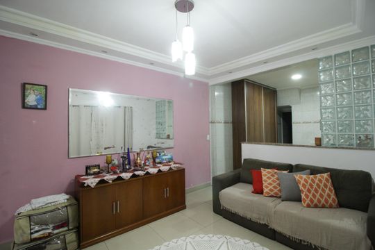 Sala de casa para alugar com 2 quartos, 102m² em Jardim Vista Alegre, São Paulo