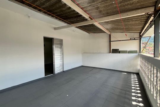 Varanda Quarto de casa para alugar com 1 quarto, 102m² em Jardim Vista Alegre, São Paulo