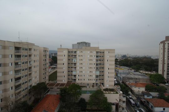 Vista de casa para alugar com 1 quarto, 80m² em Vila Mangalot, São Paulo