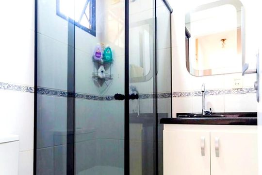 Banheiro de apartamento à venda com 2 quartos, 52m² em Vila Campestre, São Paulo