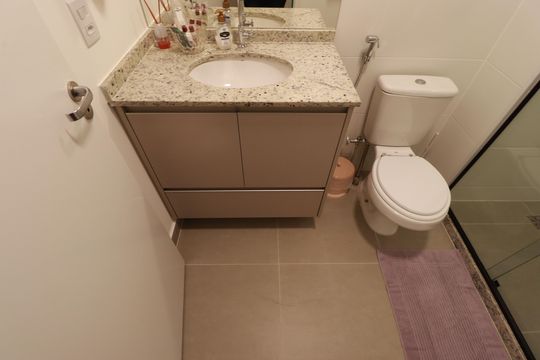 BANHEIRO SUITE de apartamento para alugar com 1 quarto, 44m² em Bonfim Paulista, Ribeirão Preto
