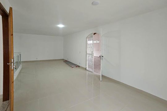Sala 2 de casa para alugar com 4 quartos, 381m² em Guaratiba, Rio de Janeiro