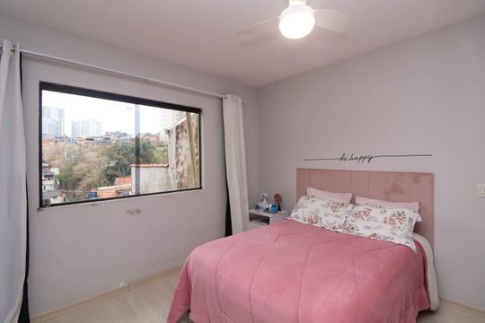 Quarto 1 de casa à venda com 2 quartos, 90m² em Jardim Maria Duarte, São Paulo