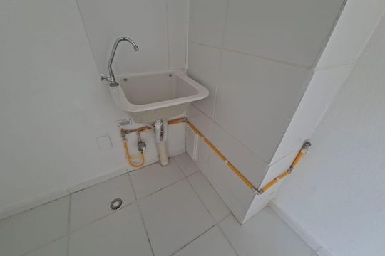 Área de serviço de apartamento para alugar com 2 quartos, 35m² em Vila Pereira Cerca, São Paulo