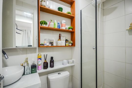 Banheiro de apartamento para alugar com 2 quartos, 33m² em Piqueri, São Paulo