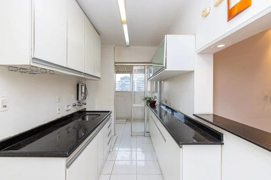 Cozinha de apartamento à venda com 2 quartos, 92m² em Campo Belo, São Paulo