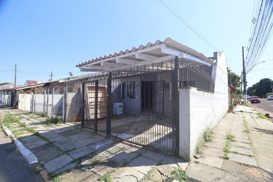Fachada de casa para alugar com 2 quartos, 42m² em Vila Imbui, Cachoeirinha
