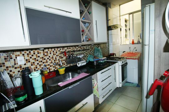 Cozinha de apartamento à venda com 2 quartos, 70m² em Brás de Pina, Rio de Janeiro