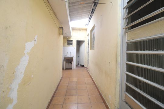 Edícula / fundos da casa de casa à venda com 3 quartos, 168m² em Parque Brasil, São Paulo