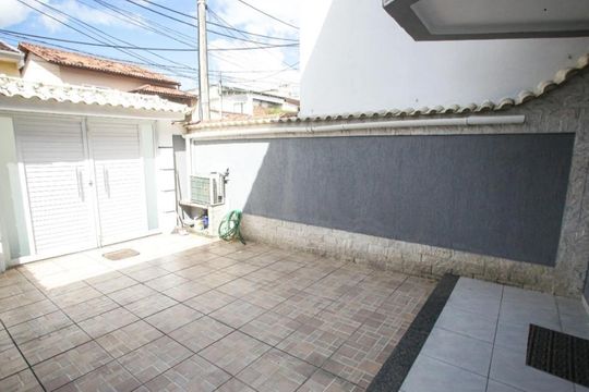 Área externa de casa de condomínio para alugar com 2 quartos, 123m² em Taquara, Rio de Janeiro