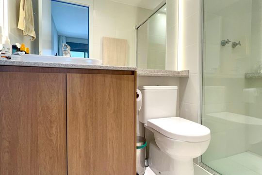 Banheiro da Suíte de kitnet/studio para alugar com 1 quarto, 39m² em Pompeia, São Paulo