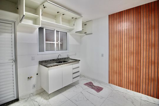 Cozinha de apartamento à venda com 2 quartos, 42m² em Parque Boturussu, São Paulo