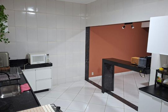 Cozinha de apartamento à venda com 3 quartos, 220m² em Boa Vista, Belo Horizonte