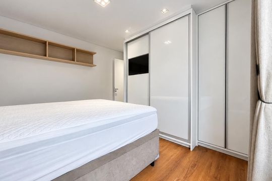Suíte  de apartamento à venda com 2 quartos, 70m² em Melville Empresarial Ii, Barueri
