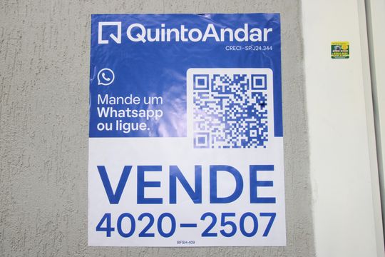 Fachada de casa à venda com 3 quartos, 140m² em Parada Xv de Novembro, São Paulo