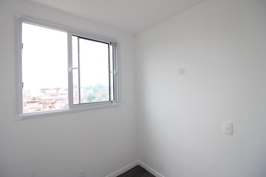 Quarto 2 de apartamento para alugar com 2 quartos, 38m² em Vila Campanela, São Paulo