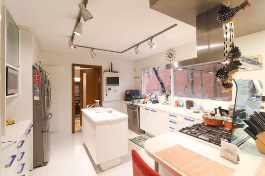 Casa à venda com 4 quartos, 1000m² em Horto Florestal, São Paulo