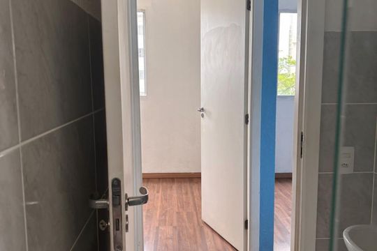 Banheiro de apartamento para alugar com 2 quartos, 42m² em Estância Velha, Canoas