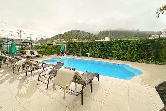 Área comum - Piscina de apartamento para alugar com 1 quarto, 54m² em Canasvieiras, Florianópolis