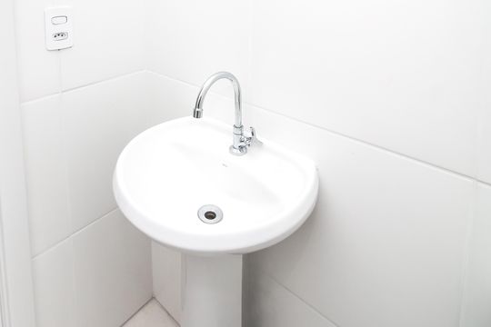 Banheiro de apartamento para alugar com 2 quartos, 36m² em Água Branca, São Paulo