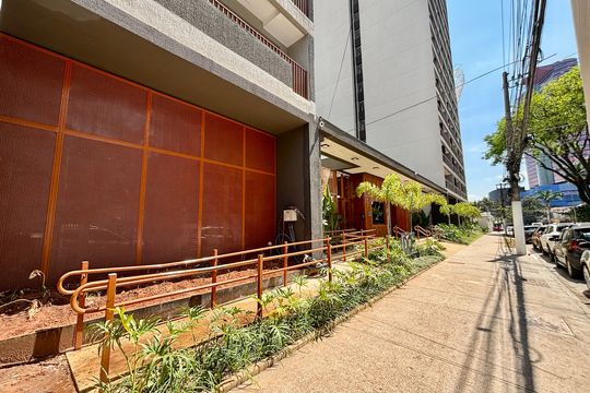 Fachada de apartamento à venda com 3 quartos, 131m² em Pinheiros, São Paulo