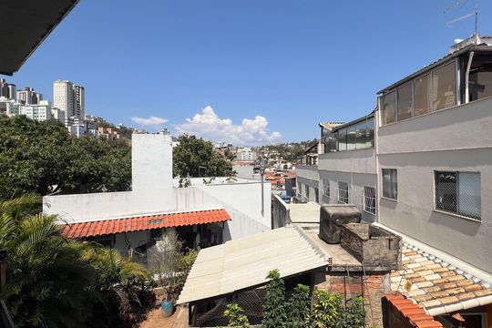 Vista de apartamento para alugar com 2 quartos, 72m² em Ouro Preto, Belo Horizonte