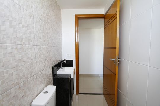 Banheiro Social de apartamento para alugar com 2 quartos, 72m² em Carlos Prates, Belo Horizonte