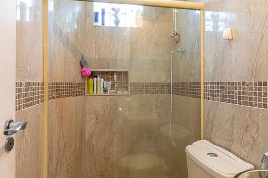 Banheiro Social de casa para alugar com 2 quartos, 279m² em Vista Alegre, Rio de Janeiro