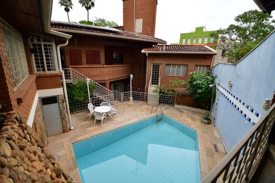 Área externa de casa para alugar com 4 quartos, 430m² em Chácara da Barra, Campinas