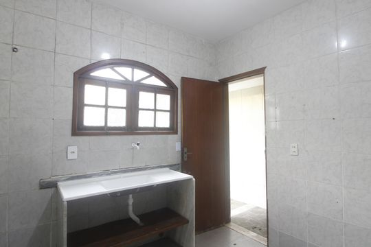 Cozinha de casa de condomínio para alugar com 2 quartos, 80m² em Braga, Cabo Frio