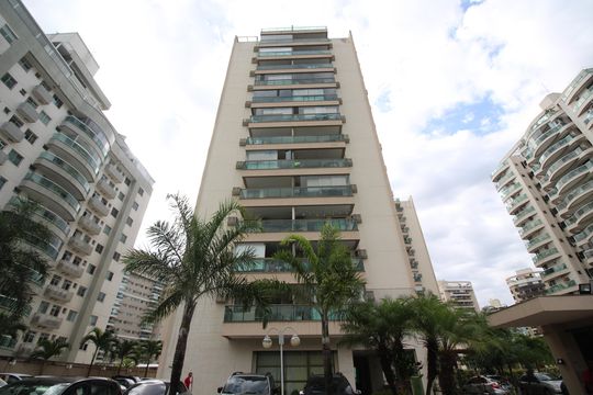 Fachada do bloco de apartamento à venda com 2 quartos, 65m² em Barra Olímpica, Rio de Janeiro