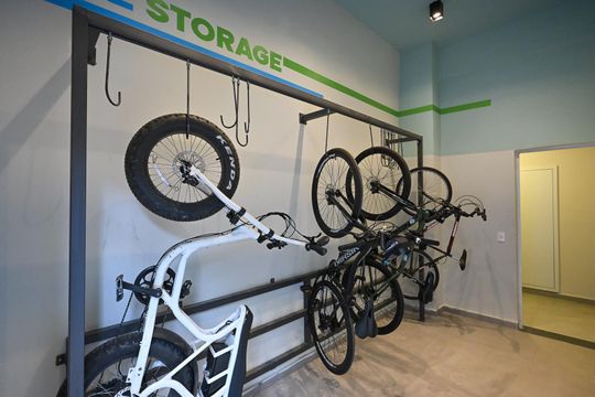 Bicicletário de apartamento para alugar com 1 quarto, 53m² em Vila Sonia, São Paulo