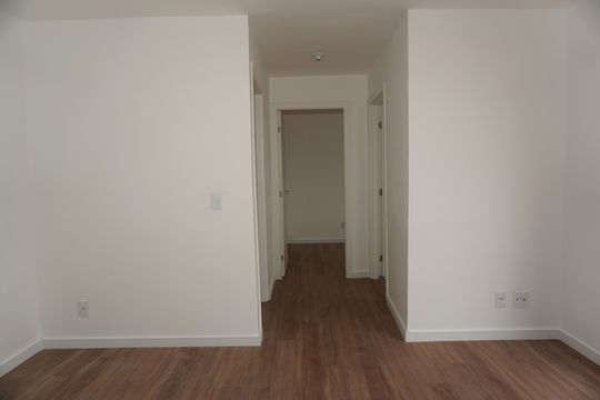 Sala de apartamento para alugar com 2 quartos, 47m² em Jardim Vitória, Embu das Artes