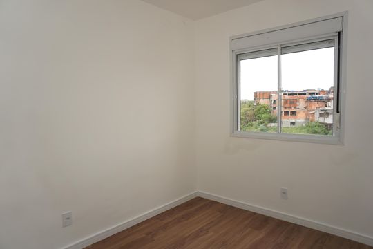 Quarto 1 de apartamento para alugar com 2 quartos, 47m² em Jardim Vitória, Embu das Artes
