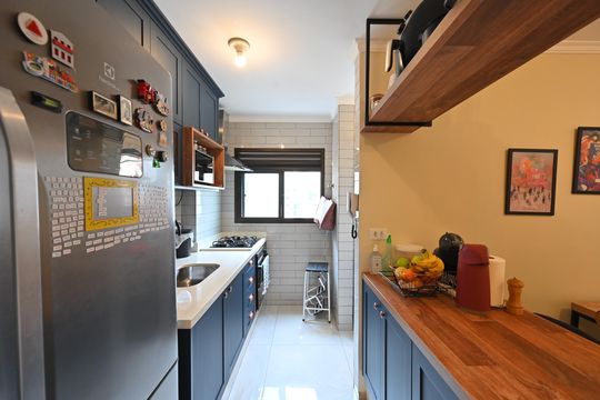 Cozinha de apartamento à venda com 2 quartos, 56m² em Jardim da Saúde, São Paulo