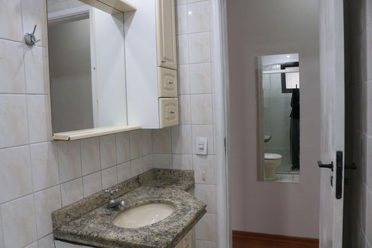 Banheiro de apartamento para alugar com 2 quartos, 47m² em Perdizes, São Paulo