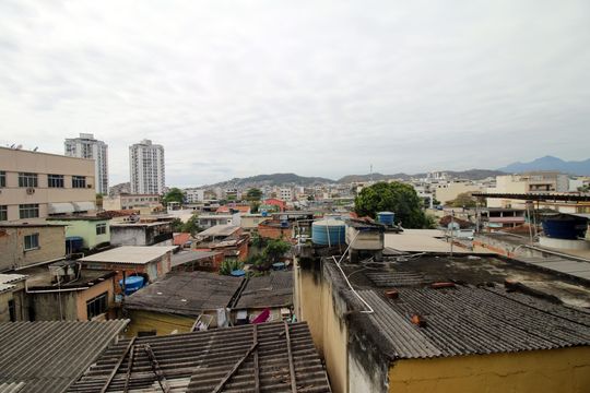 Vista do quarto de apartamento para alugar com 1 quarto, 65m² em Vista Alegre, Rio de Janeiro