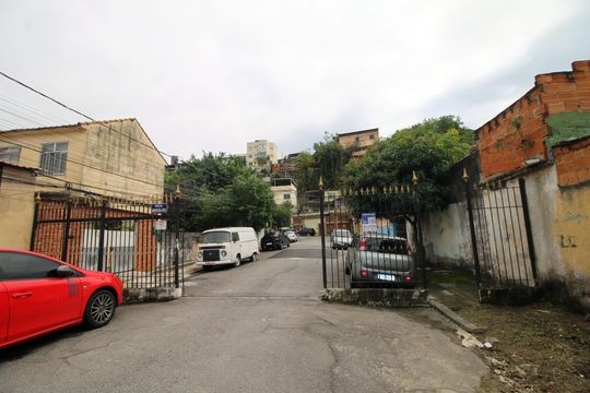 Vista da rua de apartamento para alugar com 1 quarto, 65m² em Vista Alegre, Rio de Janeiro