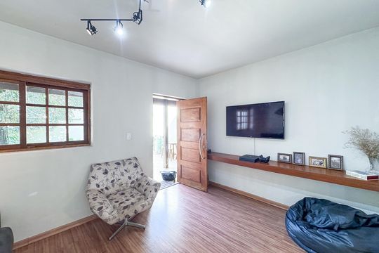 Casa à venda com 3 quartos, 180m² em Itaipu, Contagem