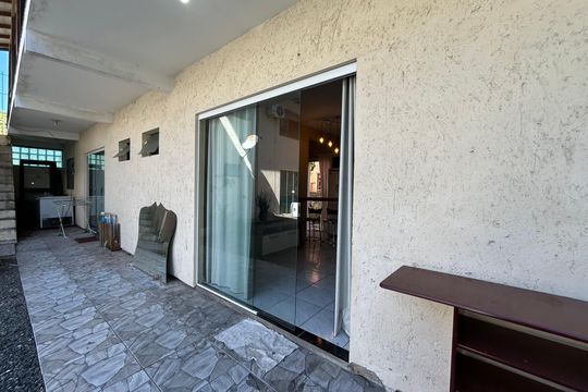 Área externa de apartamento para alugar com 1 quarto, 35m² em Rio Tavares Central, Florianópolis