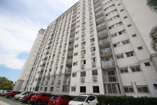 Fachada do bloco de apartamento para alugar com 2 quartos, 51m² em Recreio dos Bandeirantes, Rio de Janeiro