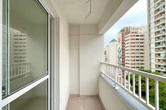Varanda de kitnet/studio para alugar com 1 quarto, 30m² em Jardim Paulista, São Paulo