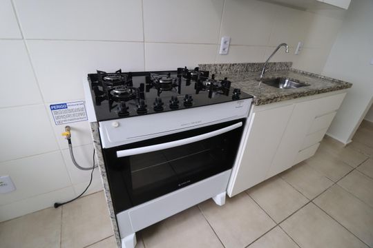 Cozinha de apartamento para alugar com 2 quartos, 48m² em Grand Ville, Uberlândia