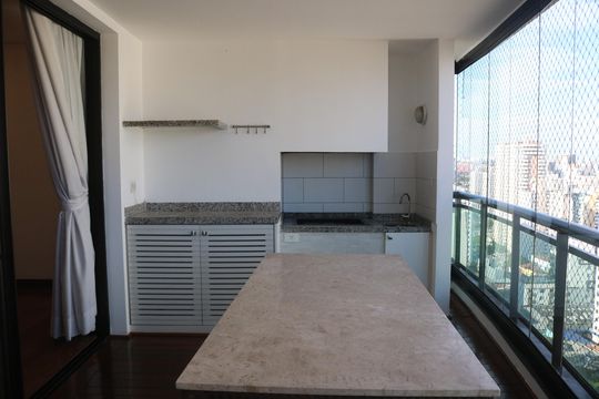 Varanda gourmet de apartamento à venda com 3 quartos, 180m² em Vila Anglo Brasileira, São Paulo